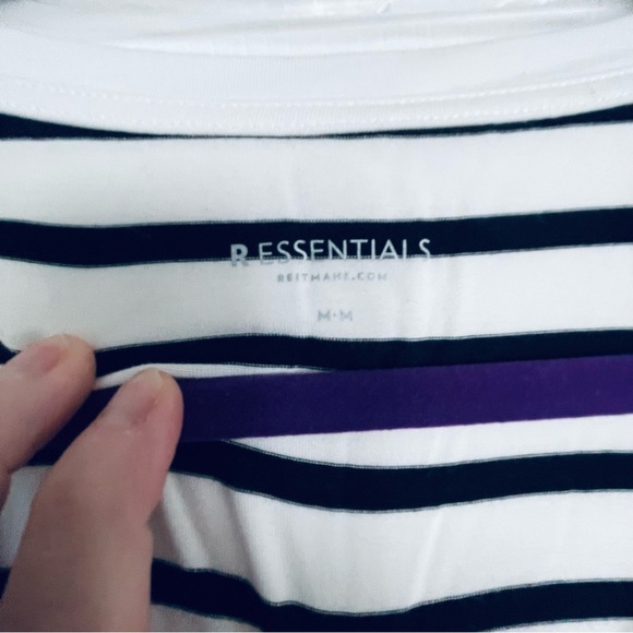 Essentials Black and White Striped V-Neck Tee - Picture 2 of 3